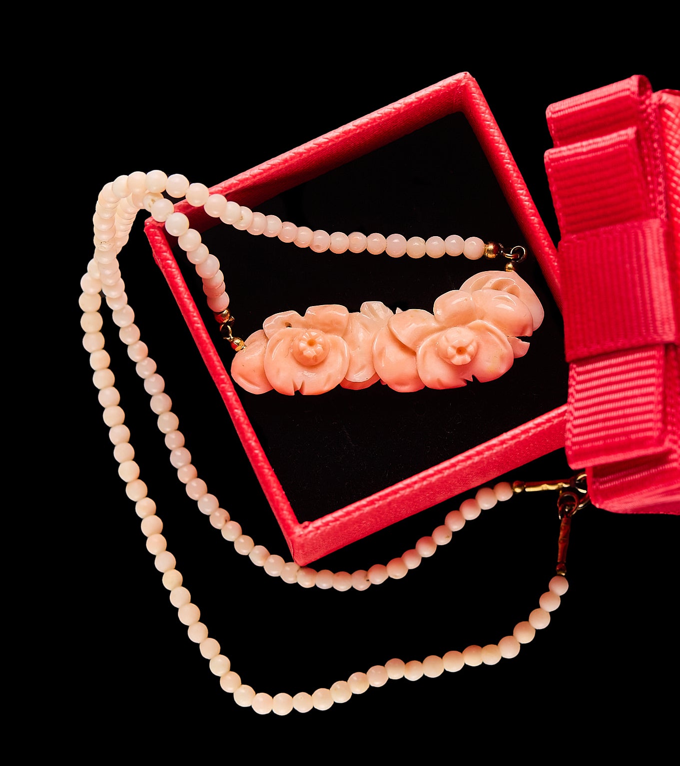 Vintage "Angel Skin" Coral Necklace with Carved Roses | Art Deco, Elegant Design