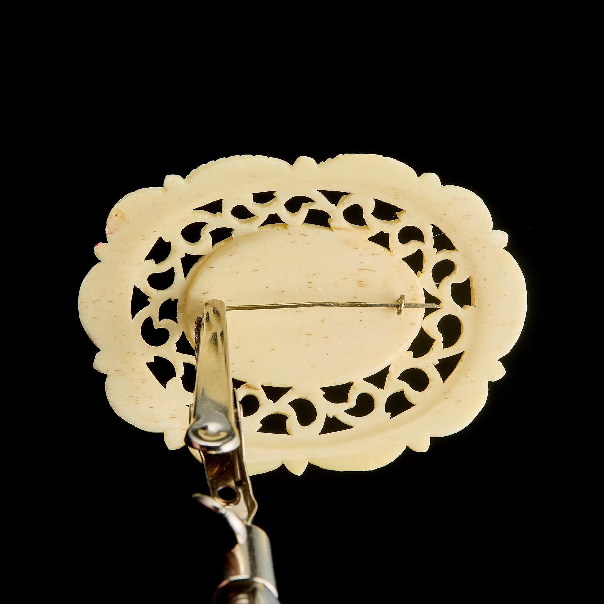 Vintage Inuit Bone Brooch: Hand-Carved Floral Design | Ethnic Jewelry, USSR 1950s–60s