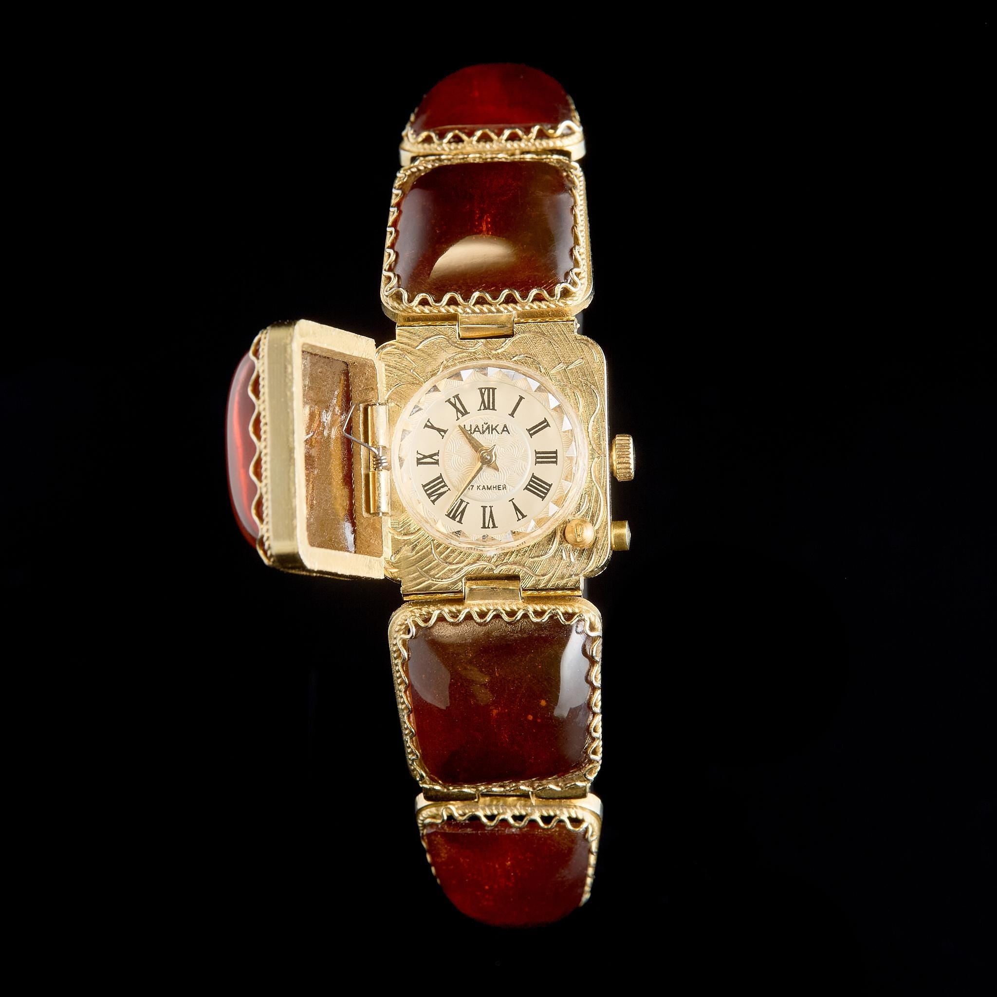 Vintage Chaika Mechanical Watch (17 Jewels) with Amber Bracelet | USSR Jewelry Cocktail Watch