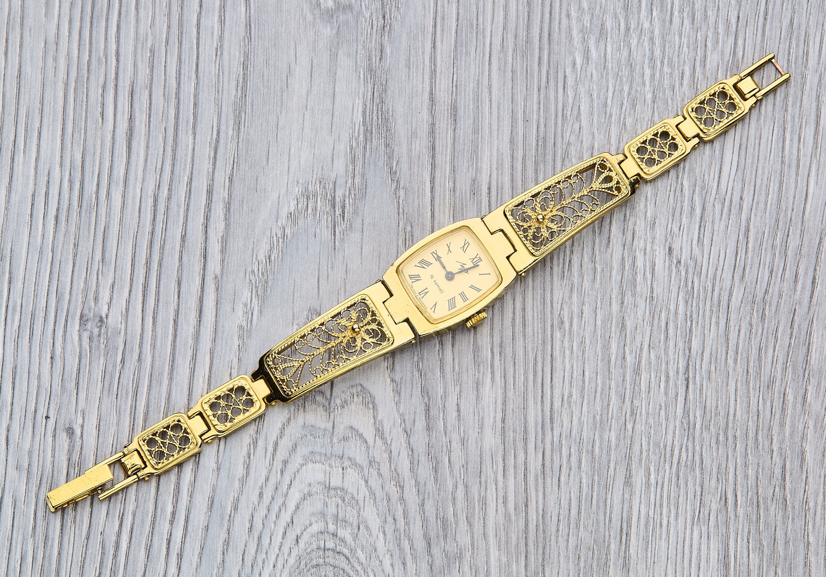 Vintage LUCH Cocktail Watch (16 Jewels) | Gold Plated Bracelet, 90s Model