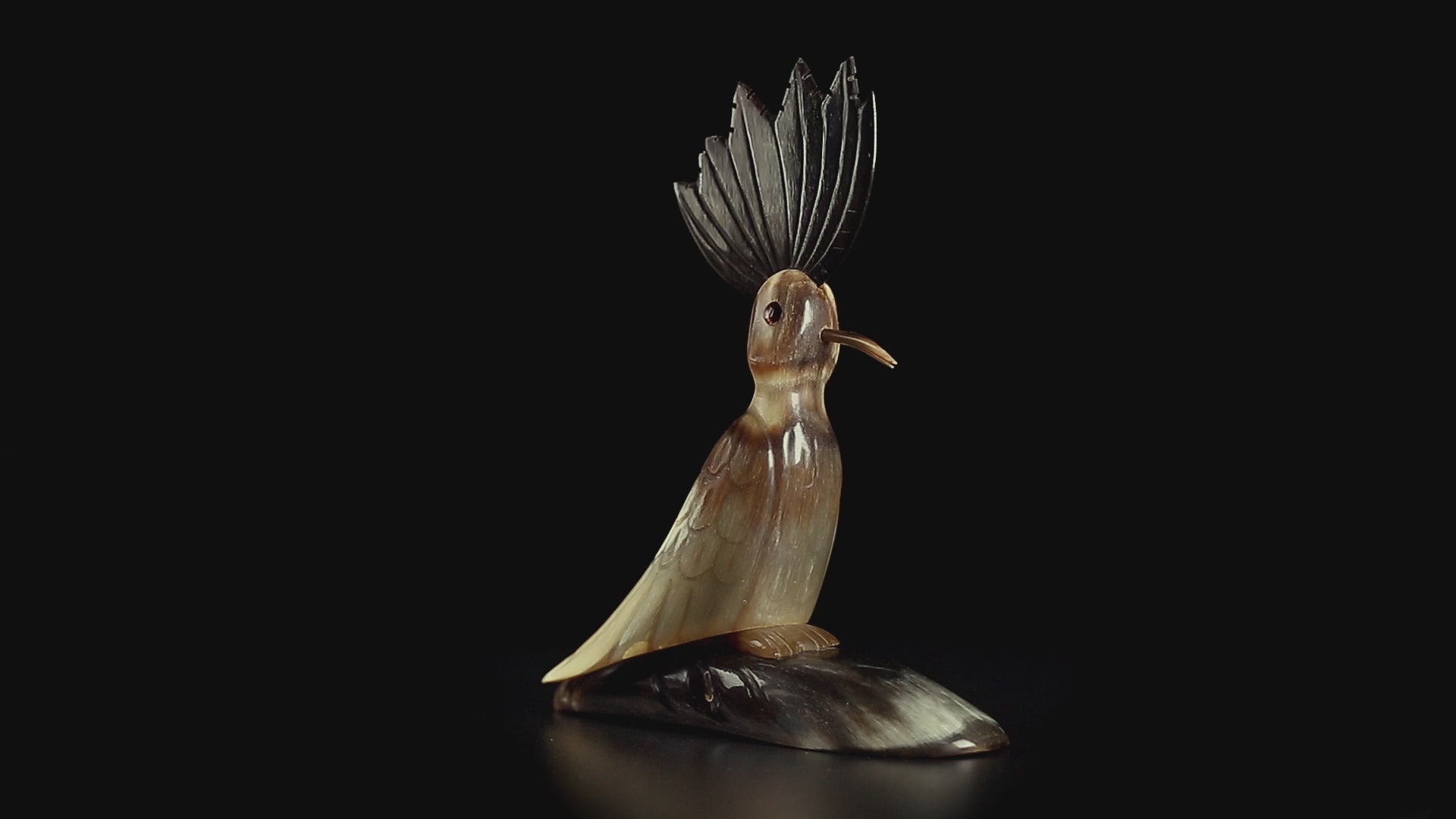 Vintage Horn Carving: Crested Bird Figurine | USSR 1950s–60s, Chukchi/Yakut Art